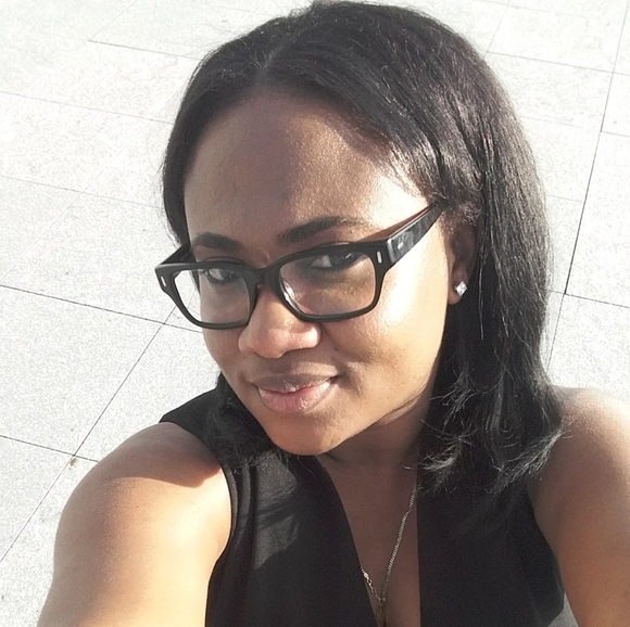 Preowned & pristine fashionwear! 🇨🇦 - Picture 1 of 1